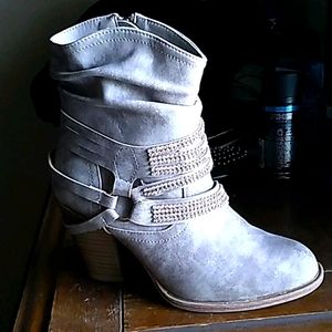 Daisy Fuentes~ Vanessa Rhinestone boots